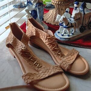 House of Harlow 1960 Samantha Snakeskin Nude Flat Heeled Sandals 39